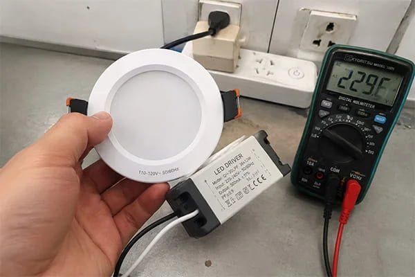 LED downlight 110V 220V mismatch